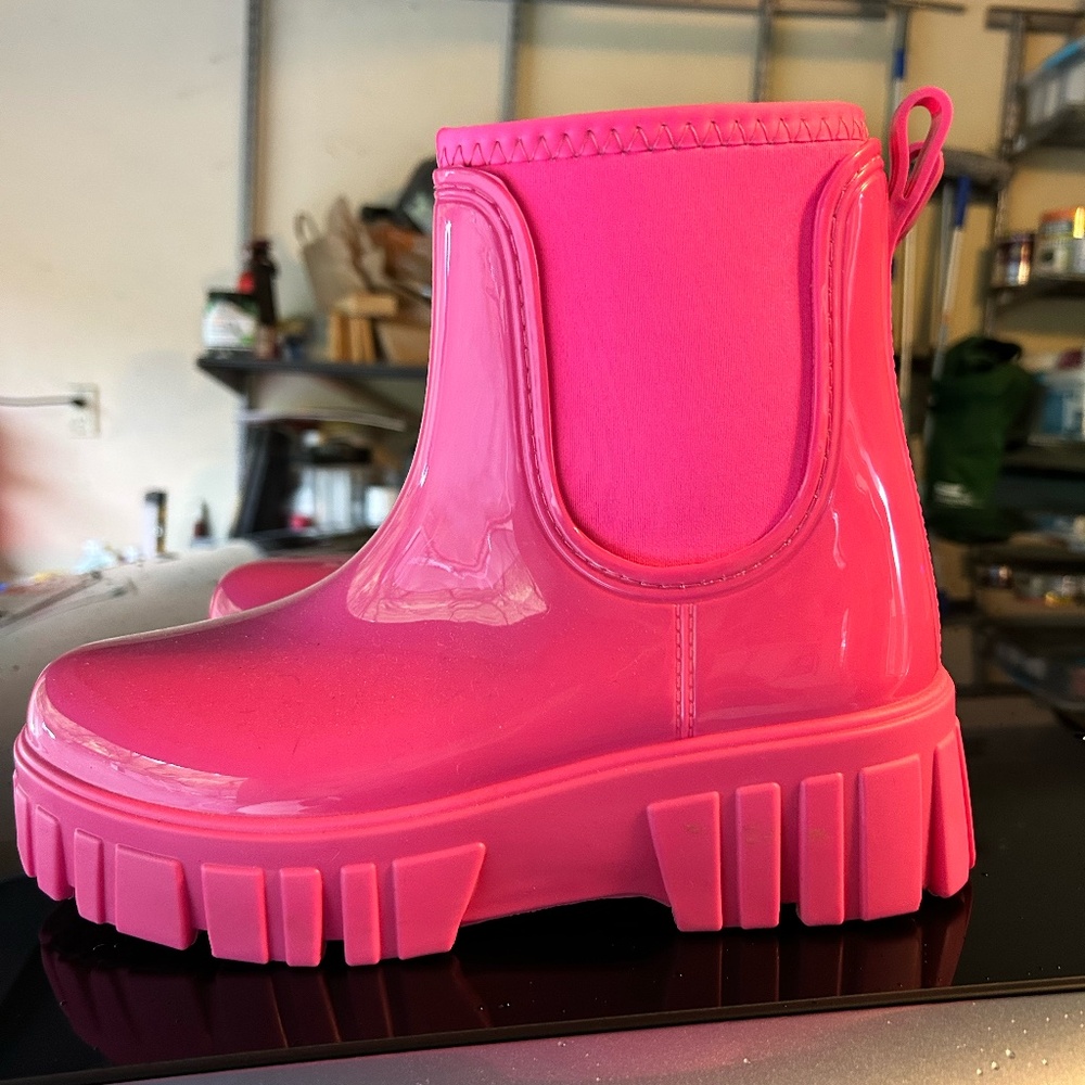 Women's Pink Ankle Boots (Never Worn)